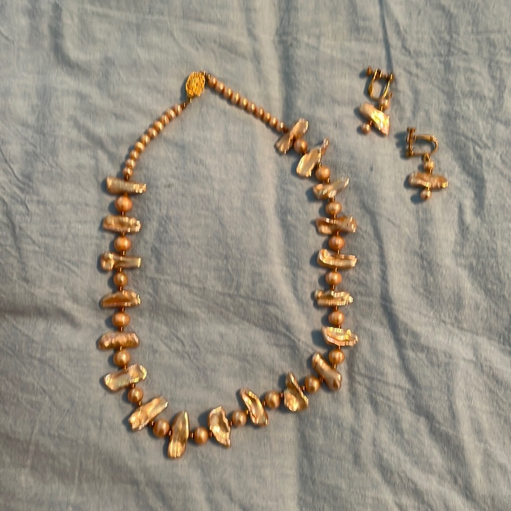 Unique pearl stones